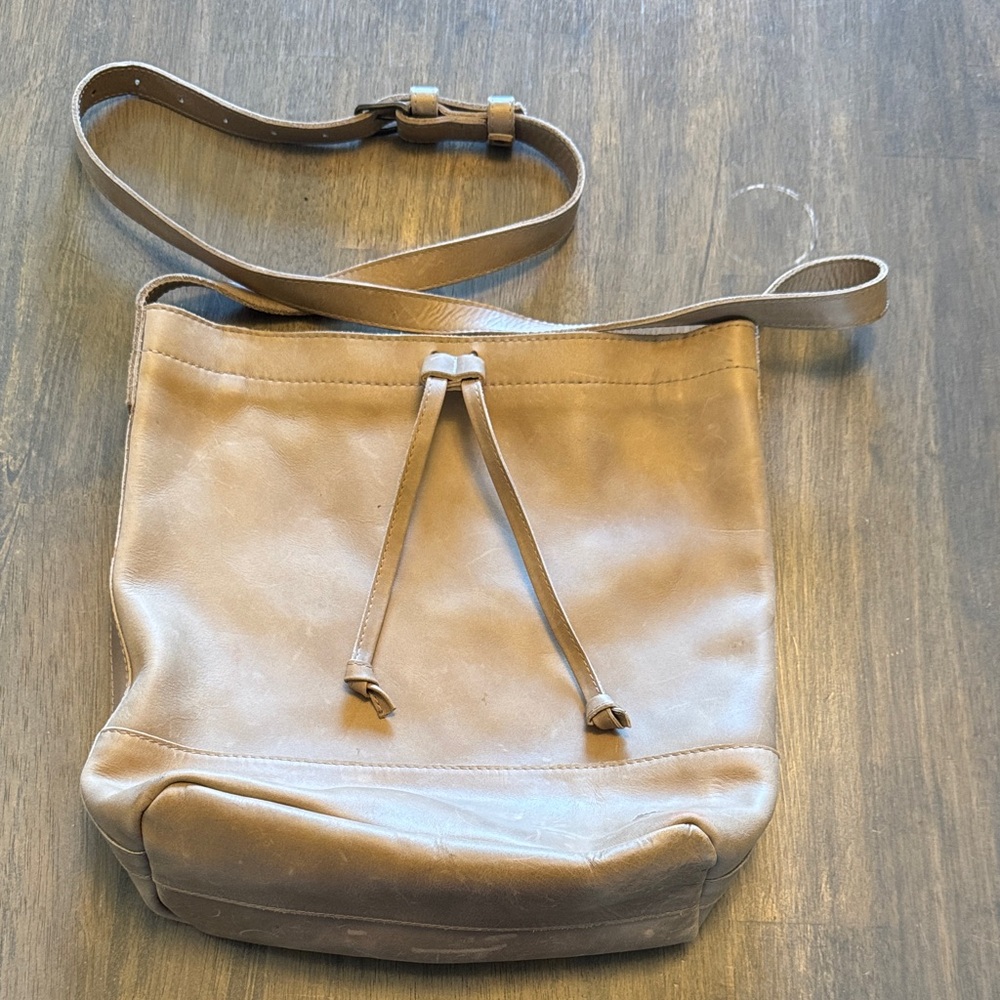 ABLE Crossbody Bucket Bag FashionABLE grey/brown leather
